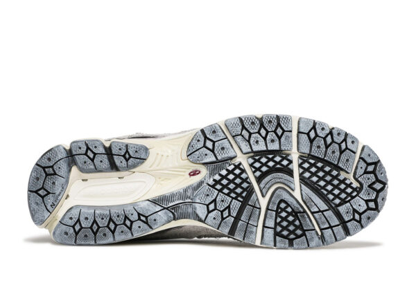New Balance 2002R - Image 4