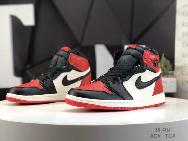 Air Jordan 1 Retro High OG 'Bred Toe' 555088-610 - Image 9