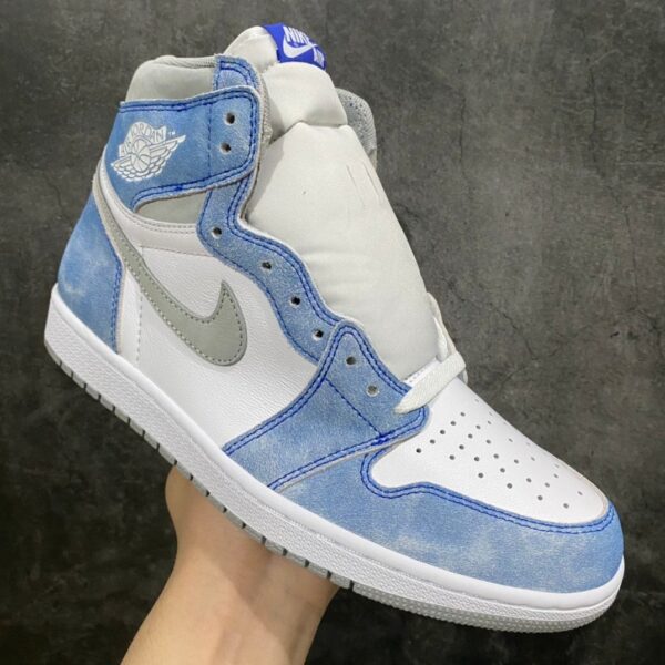 Air Jordan 1 Retro High OG Hyper Royal - Image 7