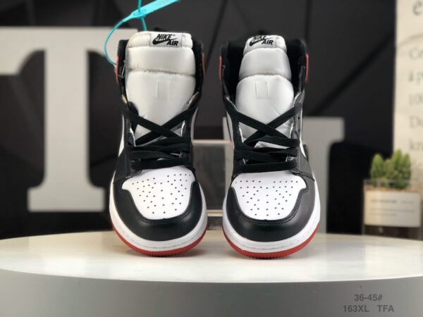 Air Jordan 1 Retro High OG 'Black Toe' 2016 555088-125 - Image 9