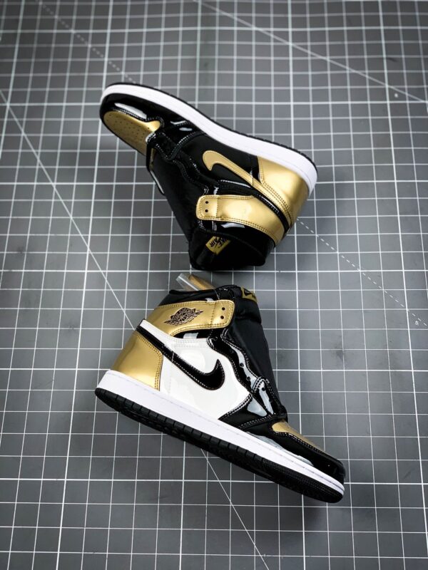 Air Jordan 1 Retro High OG NRG 'Gold Toe' 861428-007 - Image 10