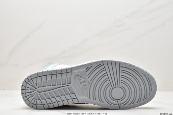 Air Jordan 1 Retro High OG 'Turbo Green' 555088-311 - Image 10