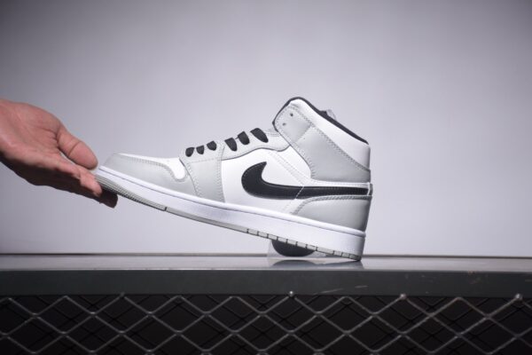Air Jordan 1 Mid 'Smoke Grey' 554724-092 - Image 8