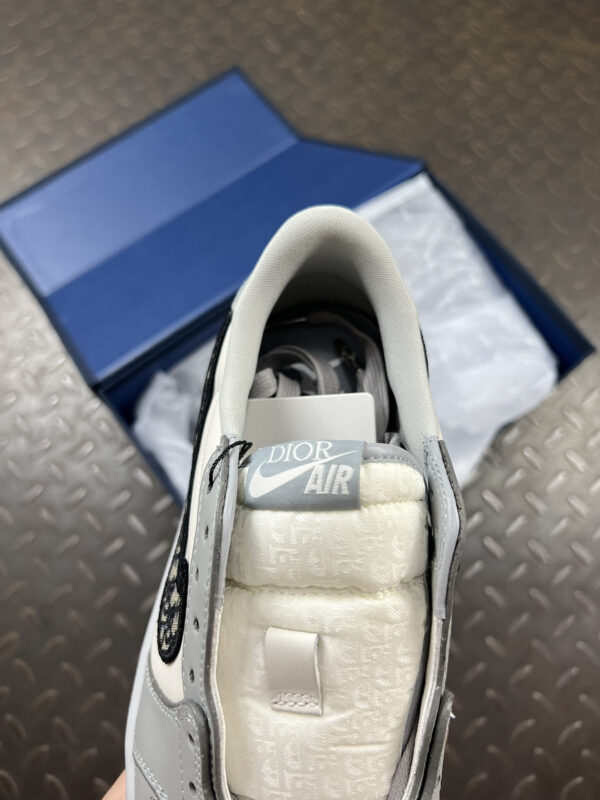 Dior x Air Jordan 1 Low CN8608-002 - Image 10