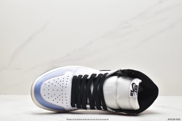 Air Jordan 1 High OG Skyline DX0054-805 - Image 3