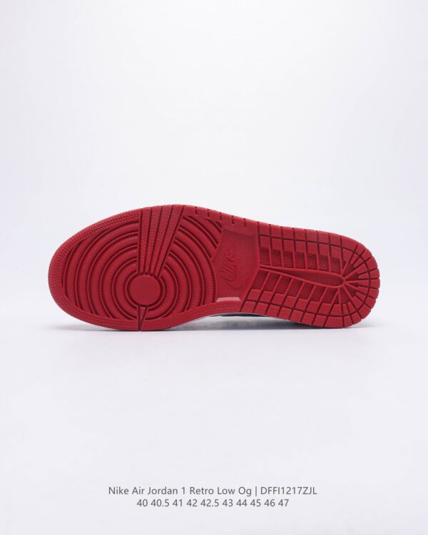 Air Jordan 1 Retro Low OG 'Chicago' 705329-600 - Image 7