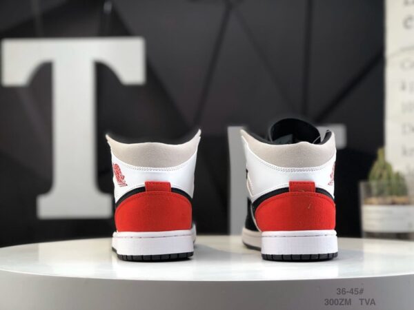 Air Jordan 1 Mid SE 'Red Black Toe' 852542-100 - Image 7
