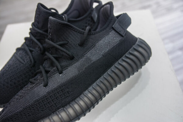Yeezy Boost 350 V2 Onyx HQ4540 - Image 8