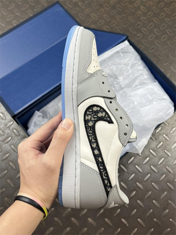 Dior x Air Jordan 1 Low CN8608-002 - Image 2