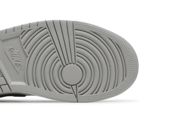 Air Jordan 1 Low 'Shadow Toe - Image 5