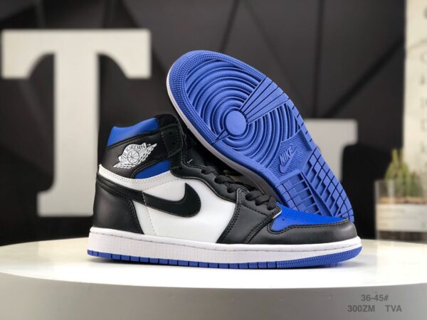Air Jordan 1 Retro High OG 'Royal Toe' 555088-041 - Image 6