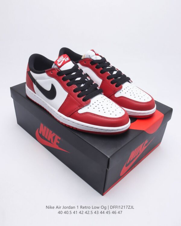 Air Jordan 1 Retro Low OG 'Chicago' 705329-600 - Image 10
