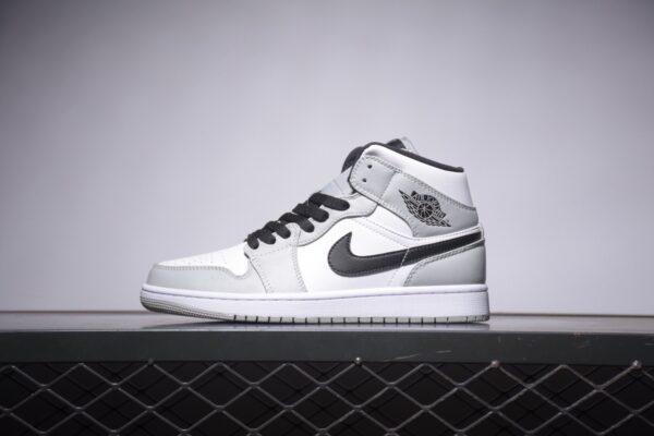 Air Jordan 1 Mid 'Smoke Grey' 554724-092 - Image 2