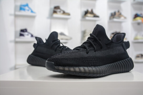 Yeezy Boost 350 V2 Onyx HQ4540 - Image 5
