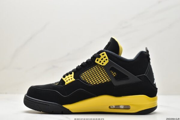 Jordan 4 Retro Thunder (2023) - Image 9