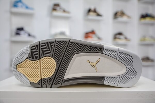 Air Jordan 4 Retro SE 'Craft Photon Dust' DV3742-021 - Image 9