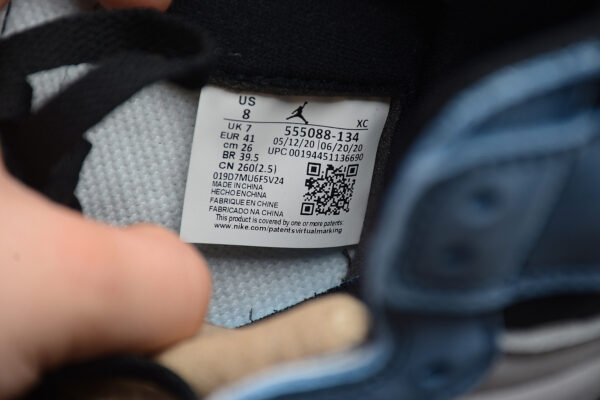 Air Jordan 1 Retro High OG 'University Blue' 555088-134 - Image 13