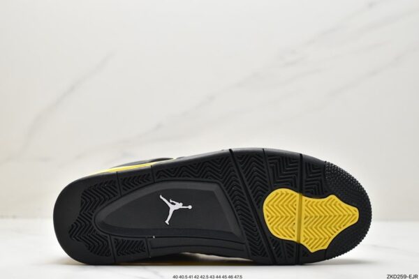 Jordan 4 Retro Thunder (2023) - Image 6