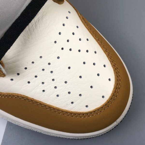 Air Jordan 1 Retro High OG 'Rookie of the Year' 555088-700 - Image 6