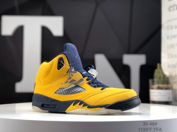 Air Jordan 5 Retro SP 'Michigan' CQ9541-704 - Image 2