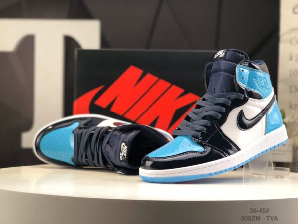 Wmns Air Jordan 1 Retro High OG 'Blue Chill' CD0461-401 - Image 10