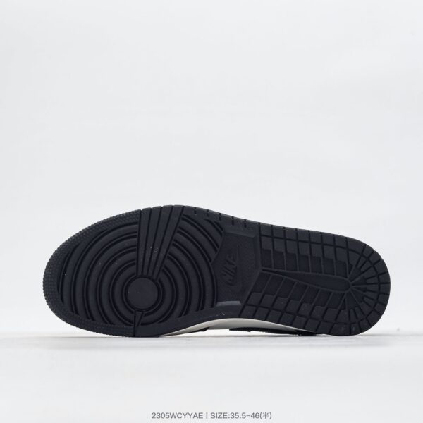 Air Jordan 1 Low 'Mocha' DC6991-200 - Image 4