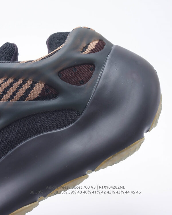 Yeezy 700 V3 Clay Brown GY0189 - Image 9