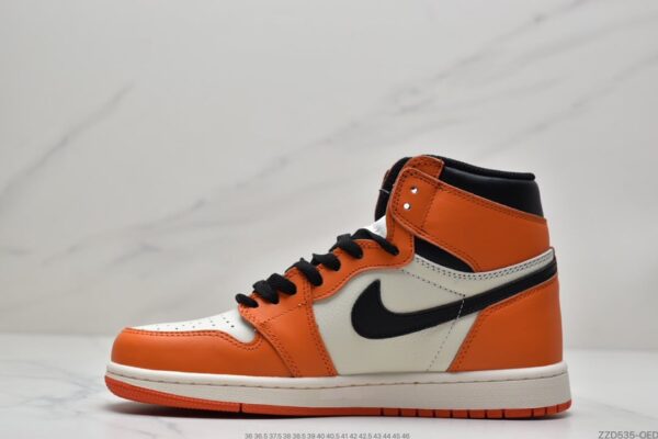 Air Jordan 1 Retro High OG 'Shattered Backboard Away' 555088-113 - Image 4