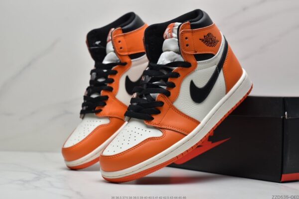 Air Jordan 1 Retro High OG 'Shattered Backboard Away' 555088-113 - Image 9