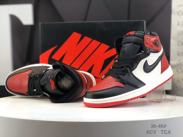 Air Jordan 1 Retro High OG 'Bred Toe' 555088-610 - Image 5