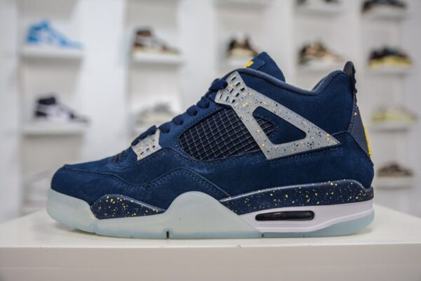 Air Jordan 4 Retro Michigan - Image 2