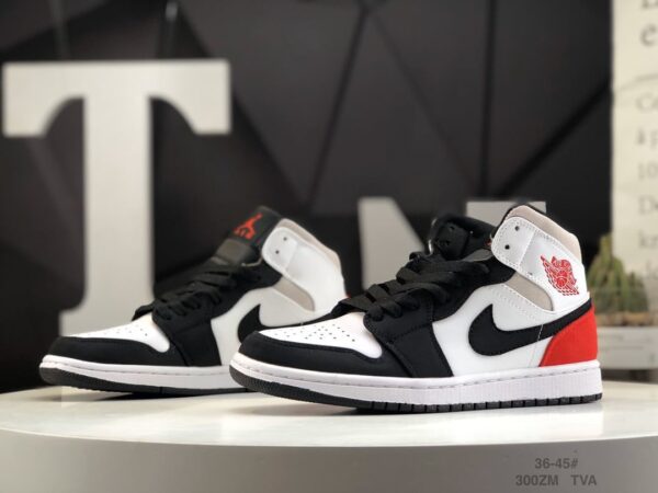 Air Jordan 1 Mid SE 'Red Black Toe' 852542-100 - Image 5