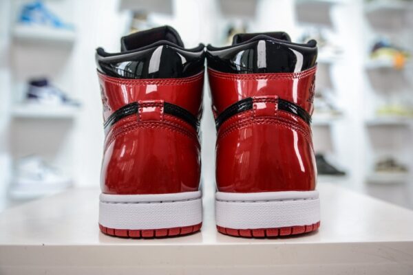 Air Jordan 1 Retro High OG 'Patent Bred' 555088-063 - Image 4
