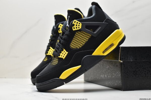 Jordan 4 Retro Thunder (2023) - Image 10
