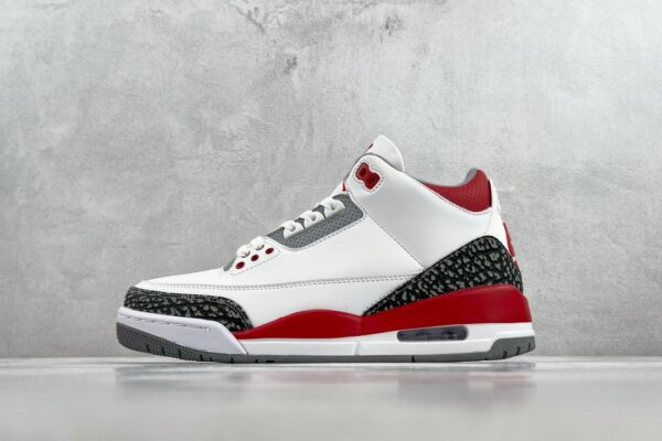 Air Jordan 3 OG Fire Red - Image 2