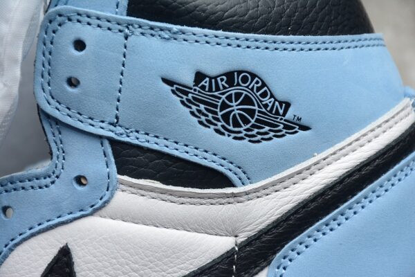 Air Jordan 1 Retro High OG 'University Blue' 555088-134 - Image 11