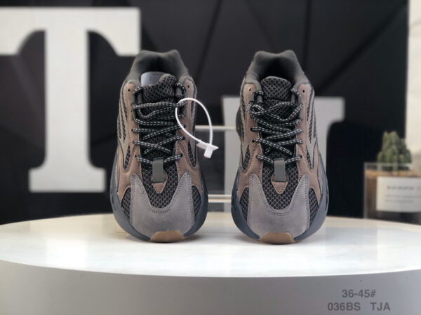 Yeezy Boost 700 V2 Mauve GZ0724 - Image 9