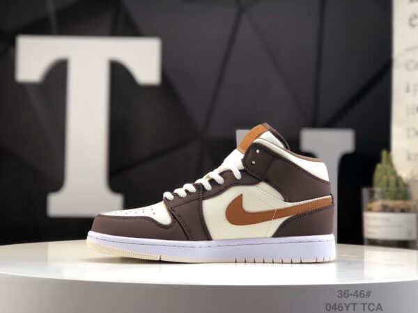Wmns Air Jordan 1 Mid SE 'Cream Dark Chocolate' DO6699-200 - Image 3