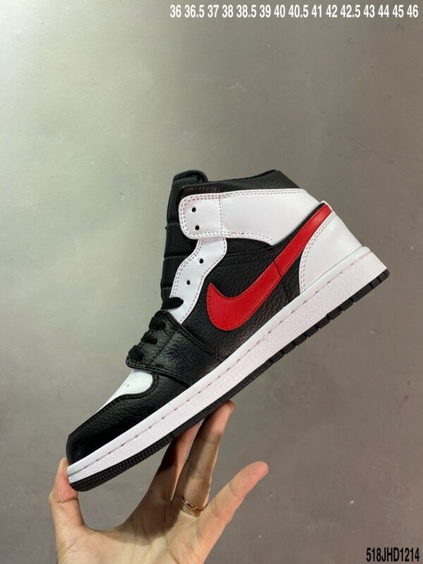 Air Jordan 1 Mid GS 'Chile Red' 554725-075 - Image 4