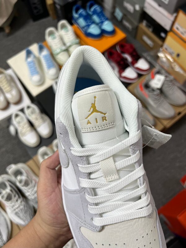 Air Jordan 1 Low 'Paris' CV3043-100 - Image 7