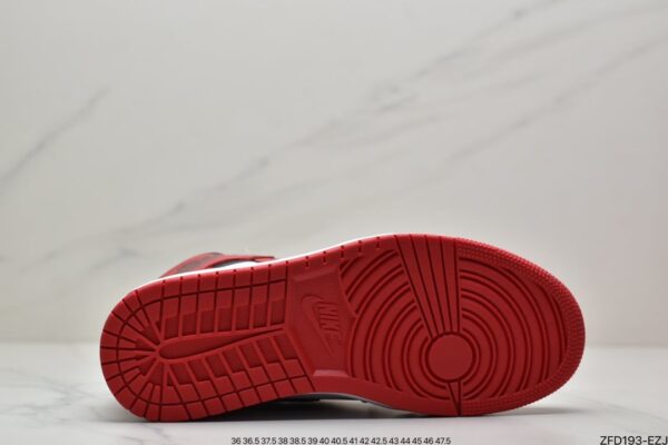 Air Jordan 1 Retro High OG 'Chicago' 2015 - Image 10
