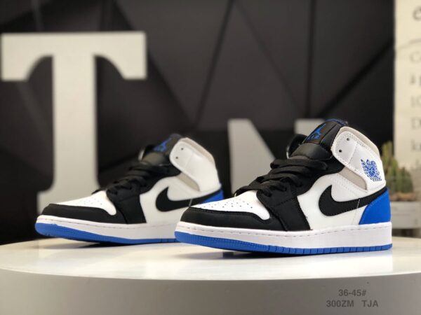 Air Jordan 1 Mid SE 'Royal Black Toe' 852542-102 - Image 5