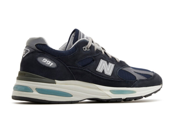 New Balance 991v2 - Image 3