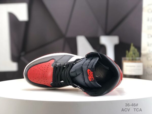 Air Jordan 1 Retro High OG 'Bred Toe' 555088-610 - Image 10