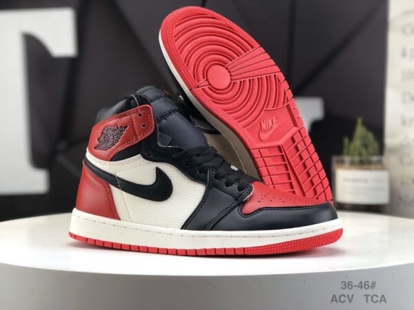 Air Jordan 1 Retro High OG 'Bred Toe' 555088-610 - Image 8