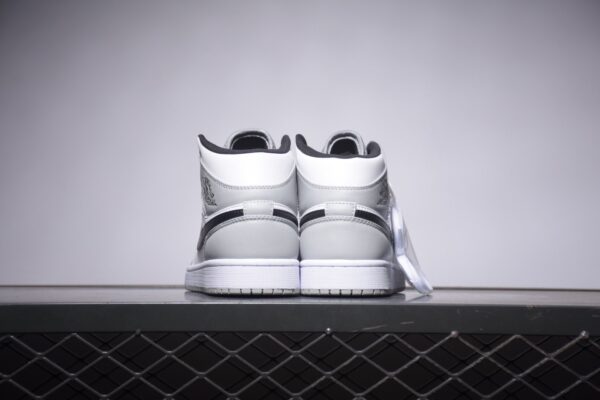 Air Jordan 1 Mid 'Smoke Grey' 554724-092 - Image 4