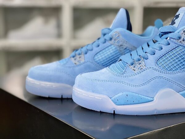 Jordan 4 Retro UNC (PE) - Image 2