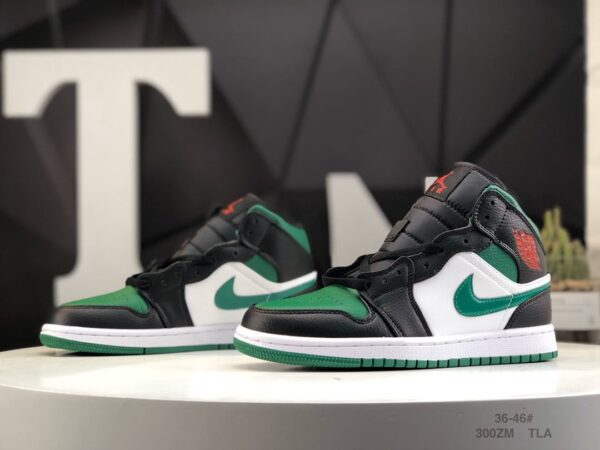 Air Jordan 1 Mid 'Pine Green' 554724-067 - Image 5