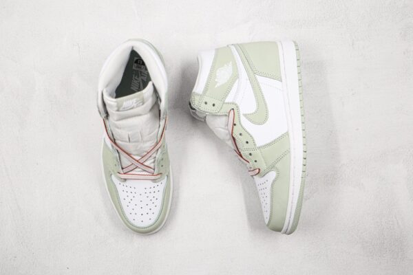 Wmns Air Jordan 1 Retro High OG 'Seafoam' CD0461-002 - Image 2