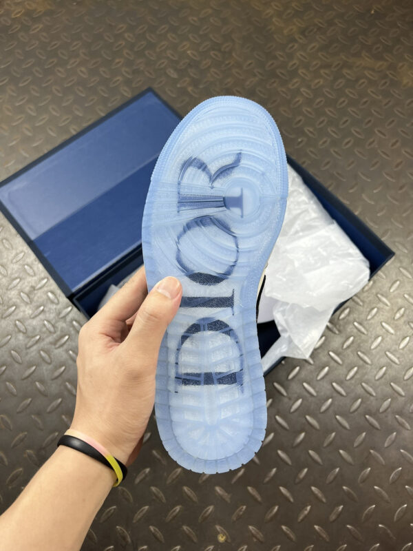 Dior x Air Jordan 1 Low CN8608-002 - Image 7